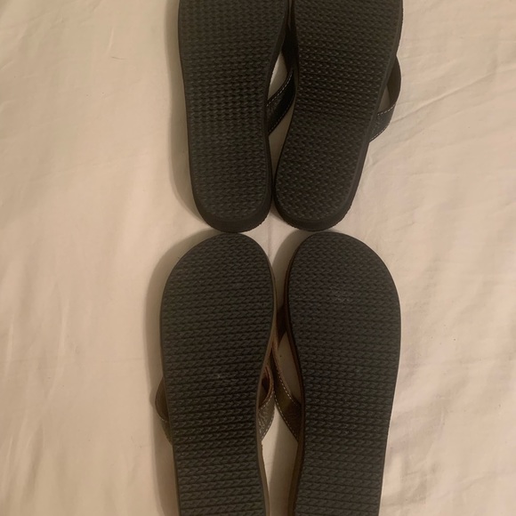 Eddie Bauer 2 leather sandals - Picture 2 of 4
